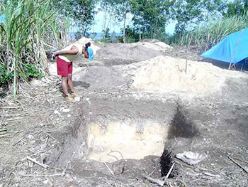 EVIDENCE Lapita Pottery - Post Holes in Fiji 1